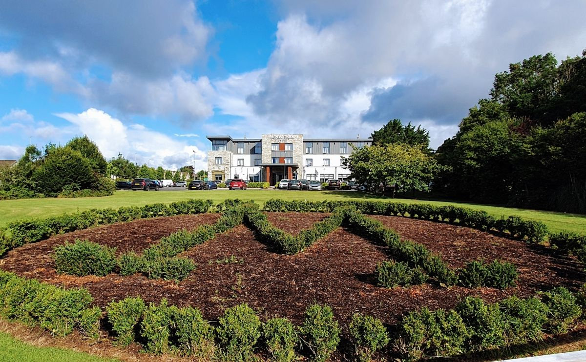 The Menlo Park Hotel, Galway